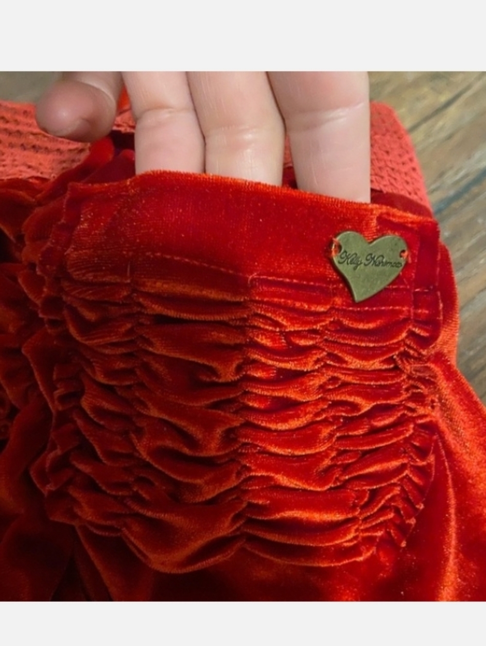Cute Booty Lounge - Red Velour Leggings with Ruched Back Pocket - Picture 4 of 6